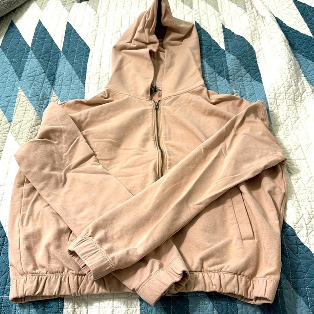 Vuori hoodie blush color Size M